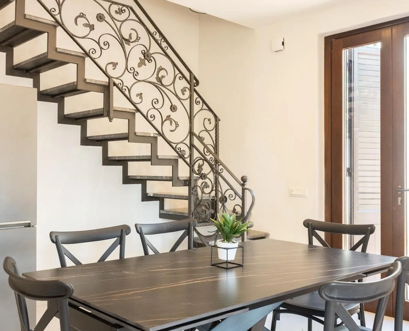 Luxury Villa Ebe Palermo 0*,