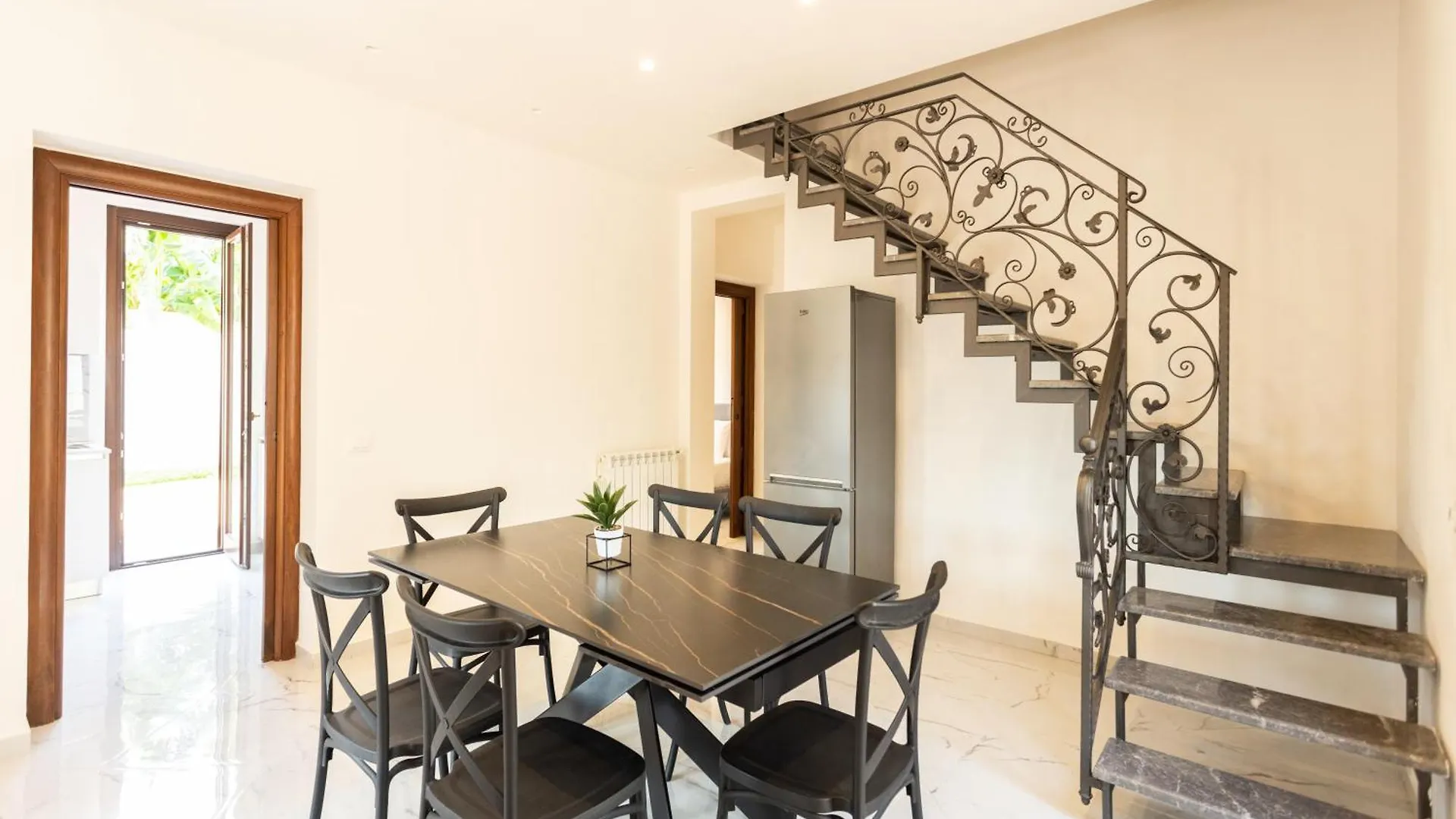 Luxury Villa Ebe location